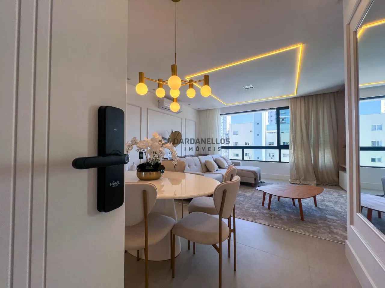 Apartamento com 4 suítes no Edifício Torre de Booz em Balneário Camboriú - Foto 3