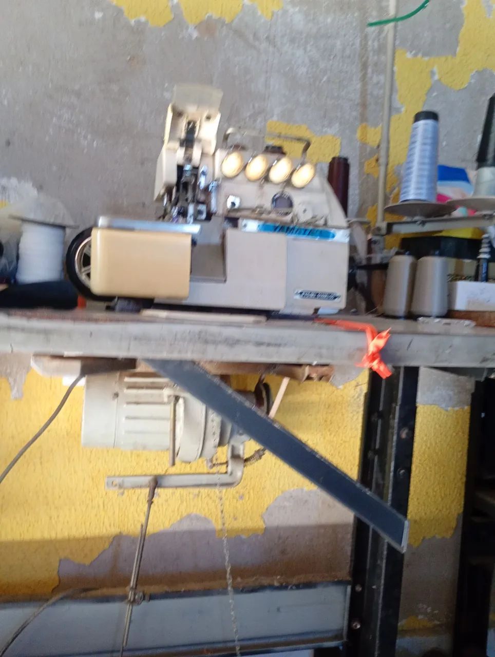 Máquina de costura pra vender  - Foto 3