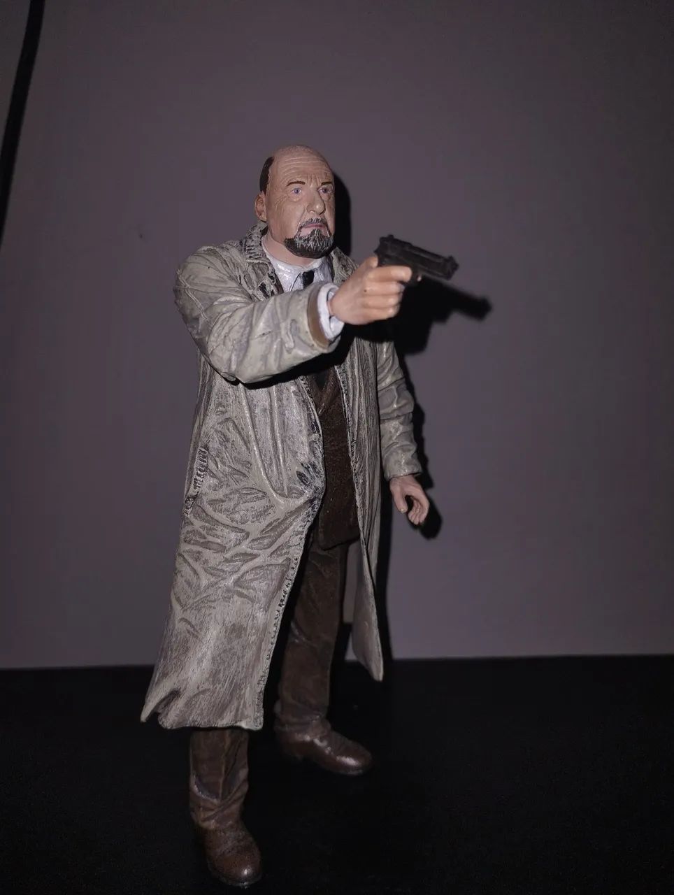 Boneco dr loomis neca halloween 