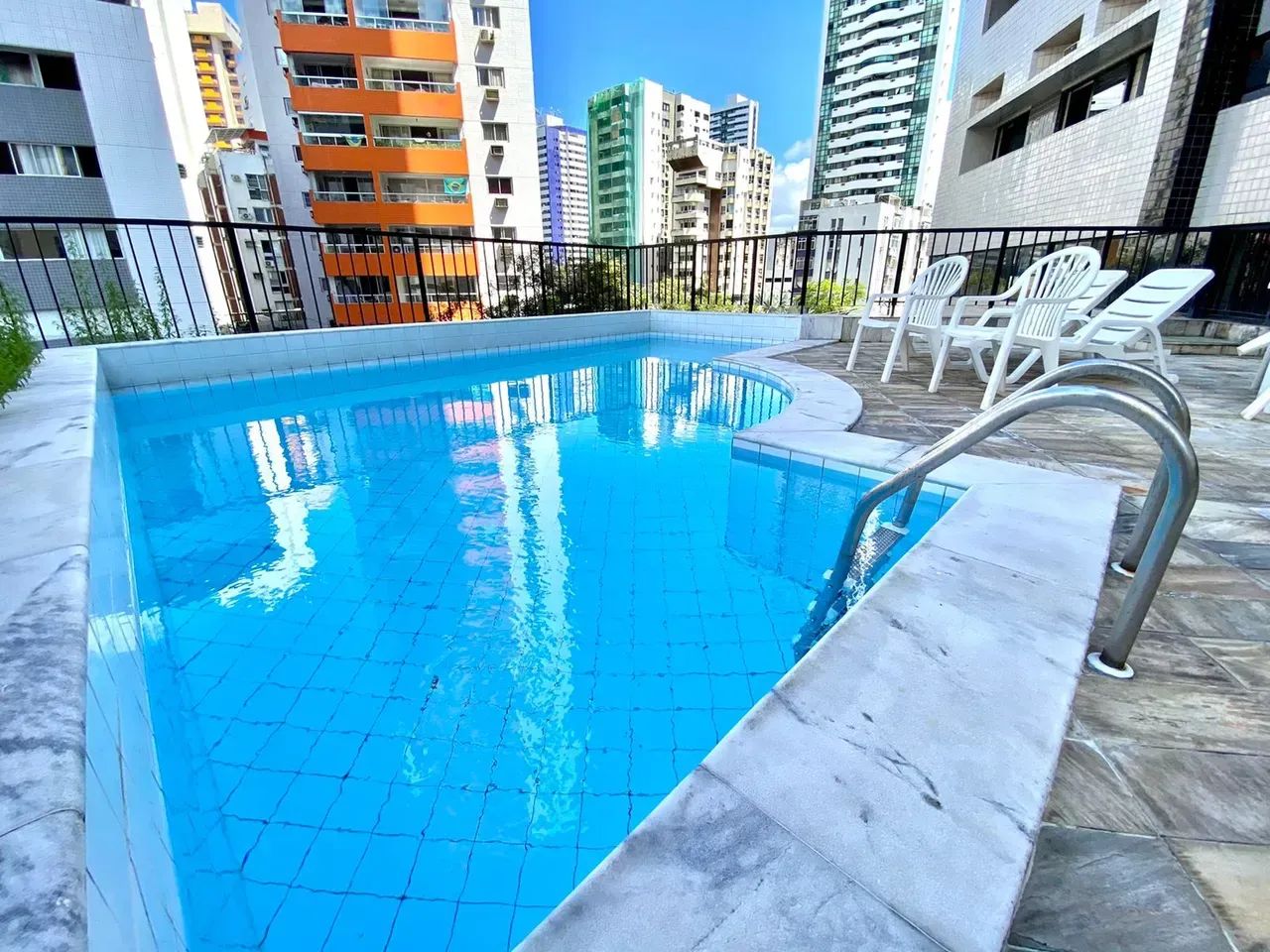 EXTRAORDINÁRIO EMPREENDIMENTO - 234M2 ÁREA TOTAL - Foto 2