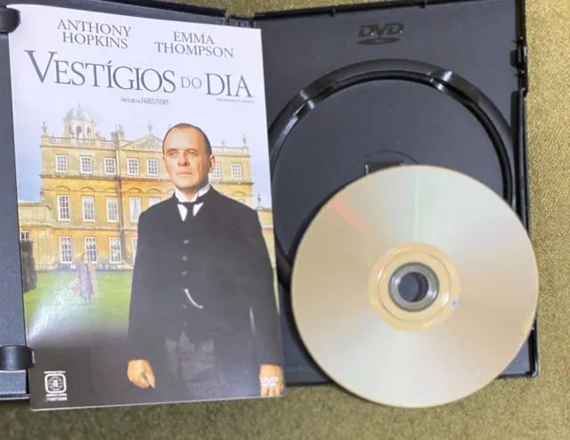 DVD Vestígios do Dia (Com Anthony Hopkins e Emma Thompson) Com encarte - Foto 3