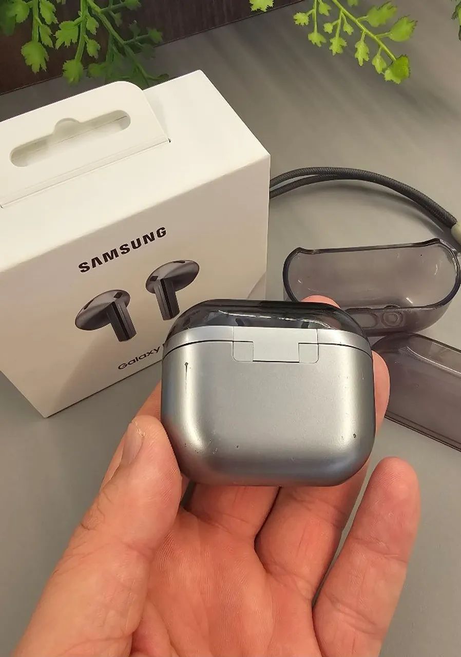 Samsung Galaxy Buds3 - Ótimo estado - Foto 4