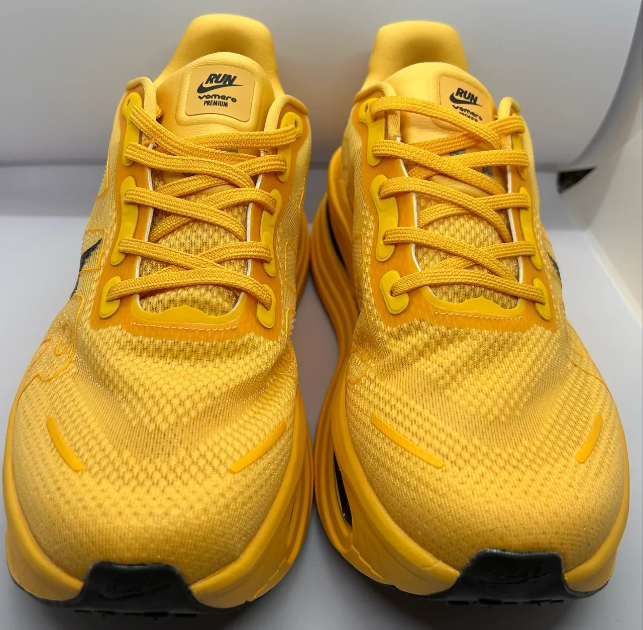 Nike Vomero Premium na cor amarela