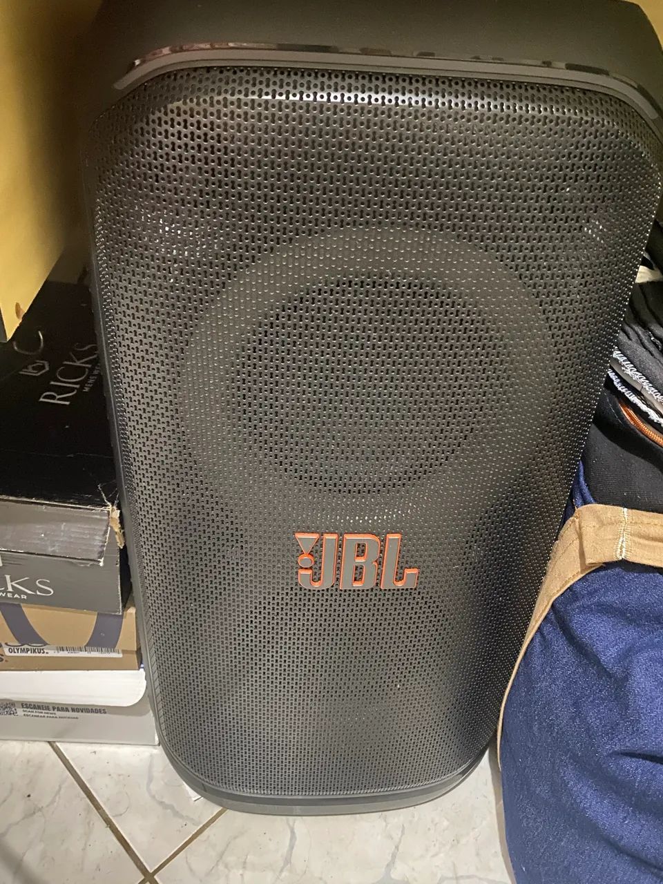 JBL 320