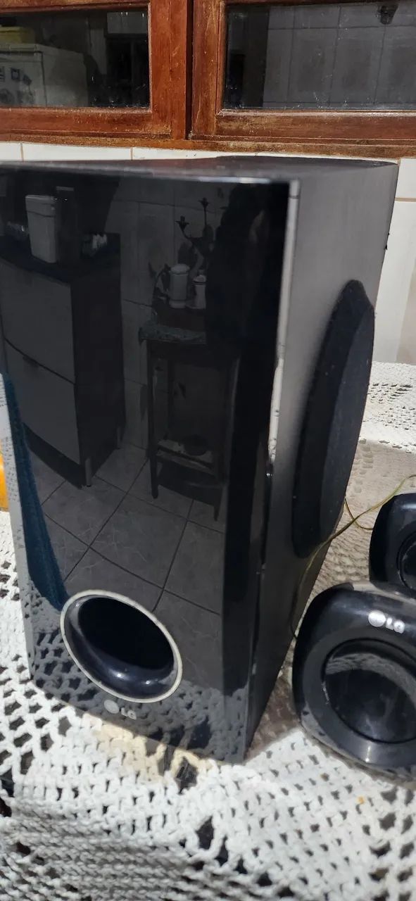 Conjunto de caixas e subwoofer de home teacher LG - Foto 5