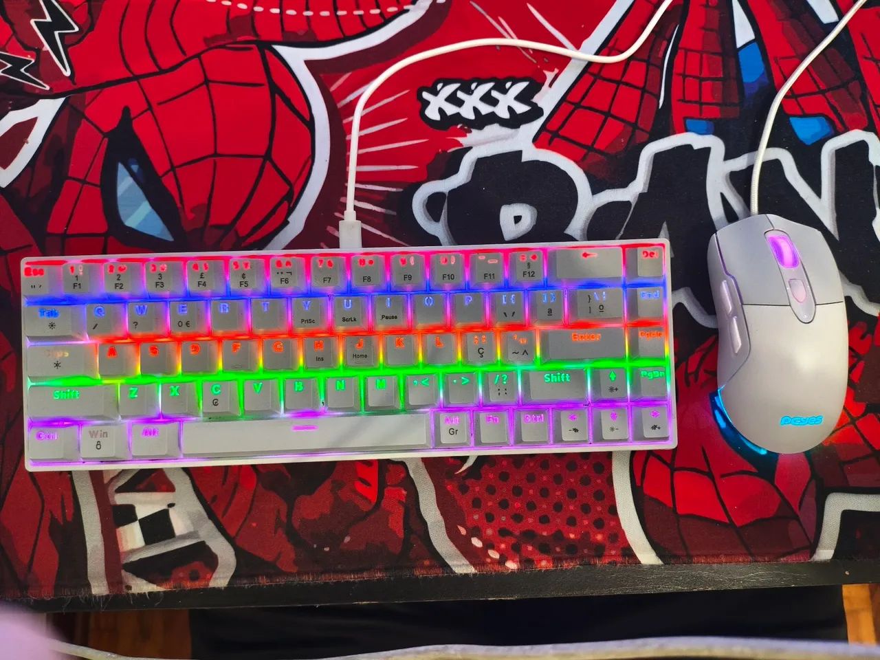 Kit Teclado e mouse gamer RGB