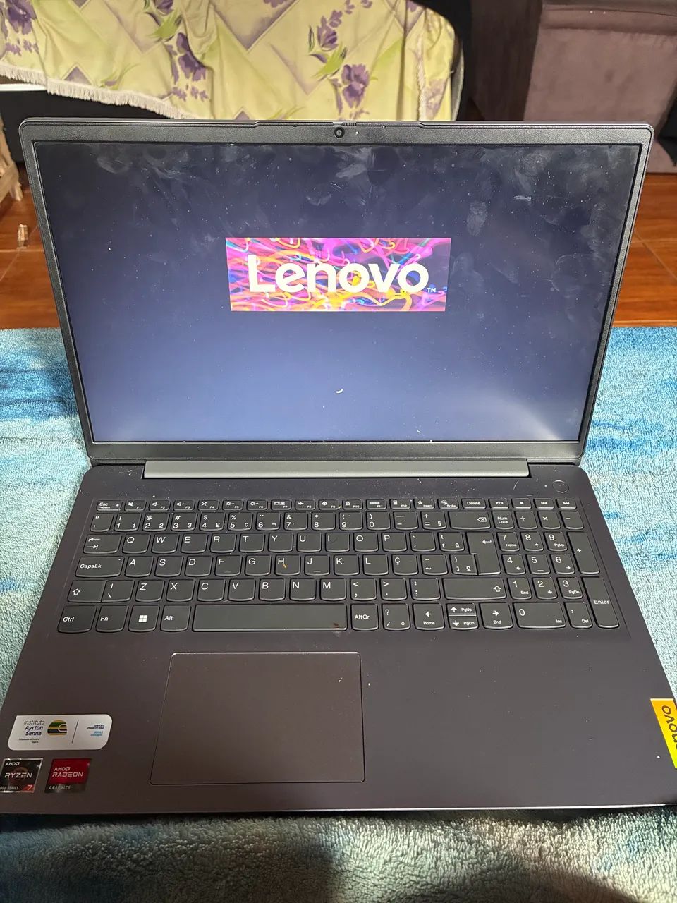 Vende-se notbook Lenovo