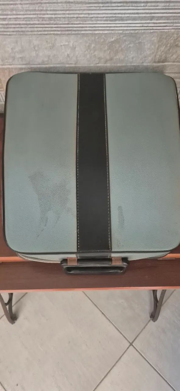 Máquina de escrever Olivetti Lettera 32 portátil  - Foto 4