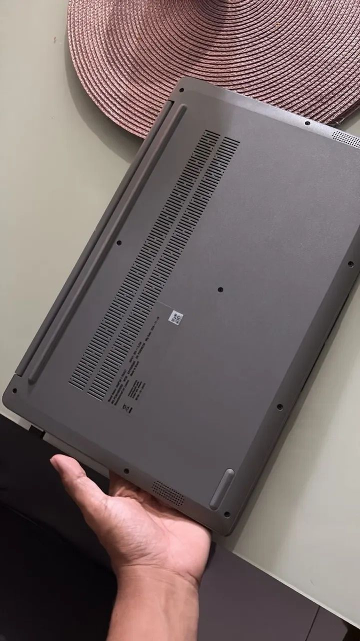 Lenovo ideapad 1 15IAU7 - Foto 3