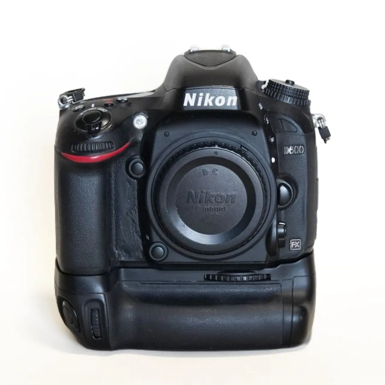 Camera Nikon  D600  full frame com  50mm 1.4  ótimo preço  - Foto 2