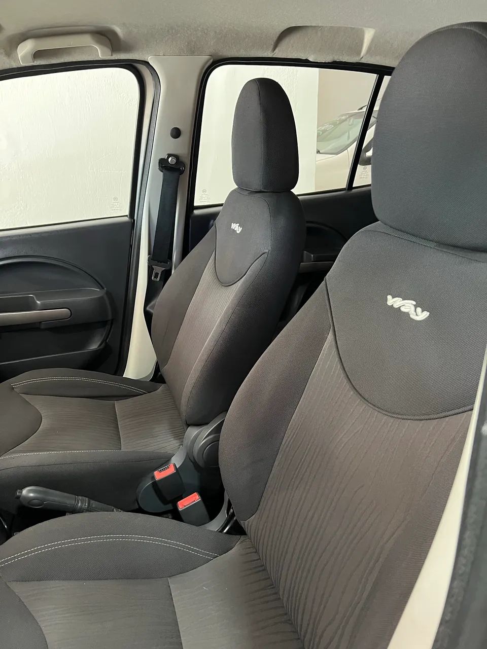 Fiat Uno WAY Celeb. 1.0 EVO Fire Flex 8V 5P 2011 - Foto 5