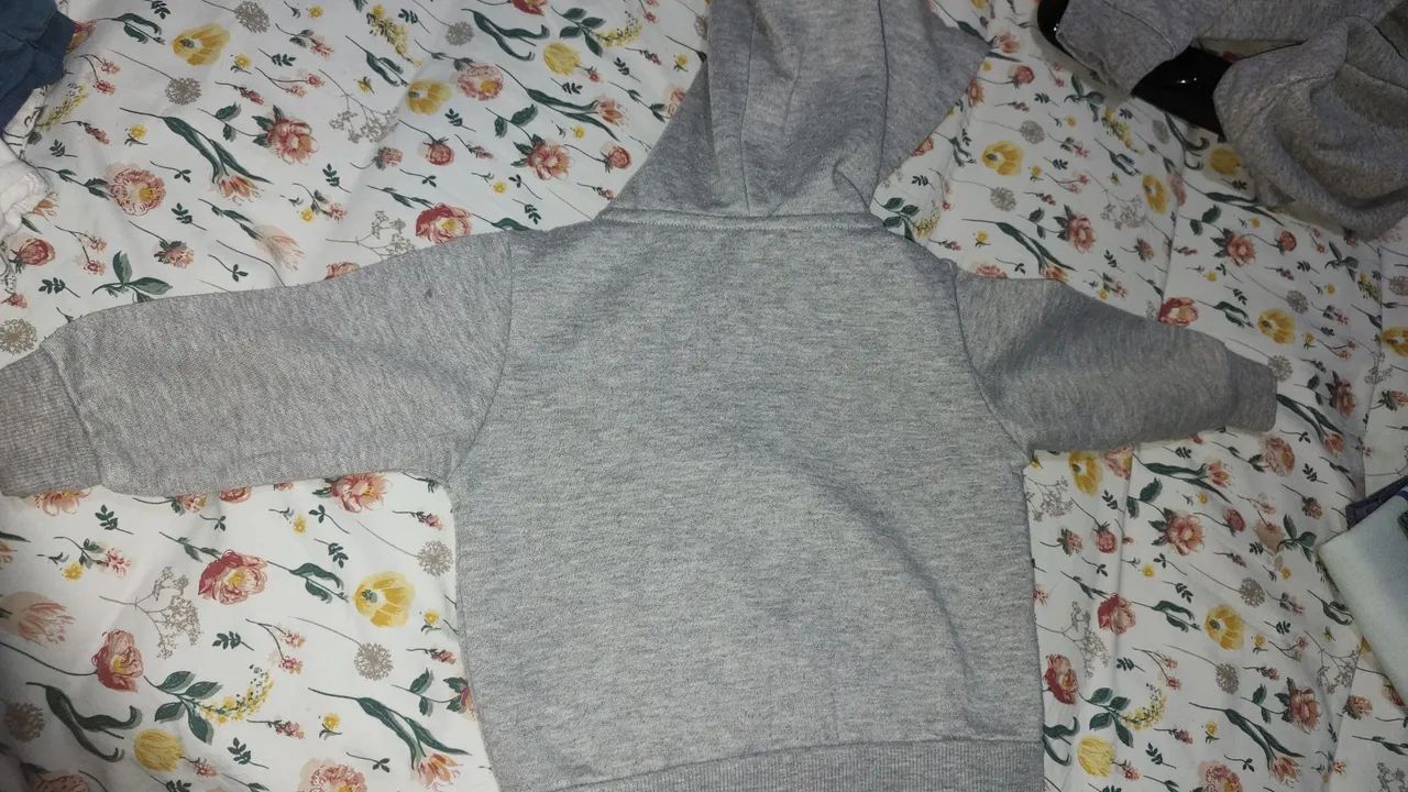 2 Blusas de frio 12 meses  - Foto 2