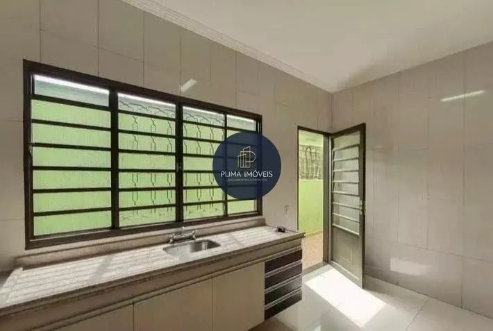 Excelente Oportunidade! Casa Térrea, Espaçosa, Pronta para Morar. - Foto 2