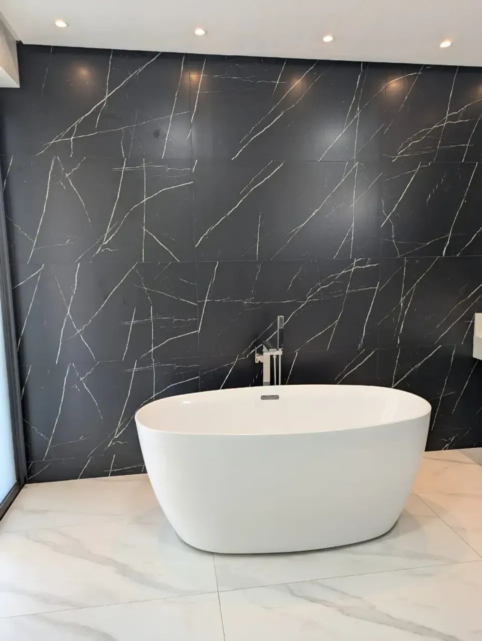 VENDO CASA NO ARACAGI DE CONDOMÍNIO COM 5 suites - Foto 3
