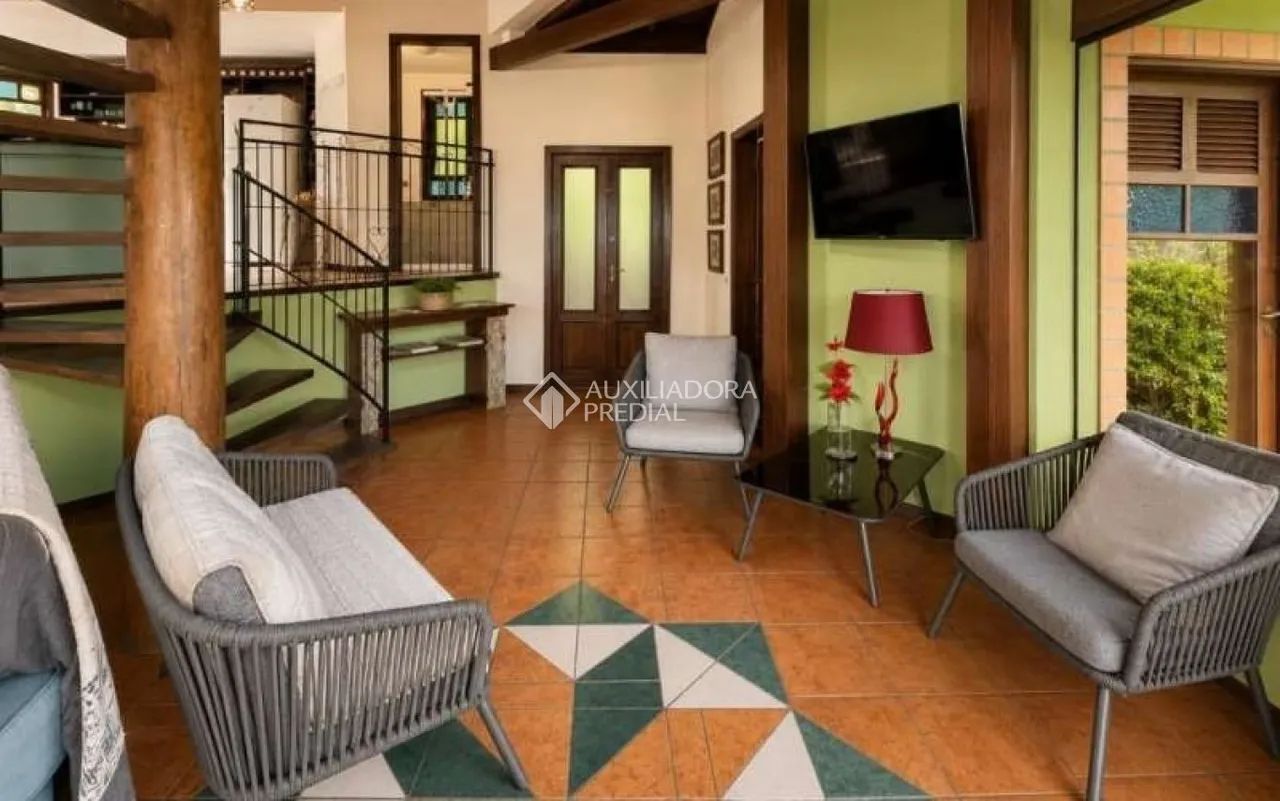 Casa mobiliada com 3 dormitórios para locação na Praia Mole - Foto 4