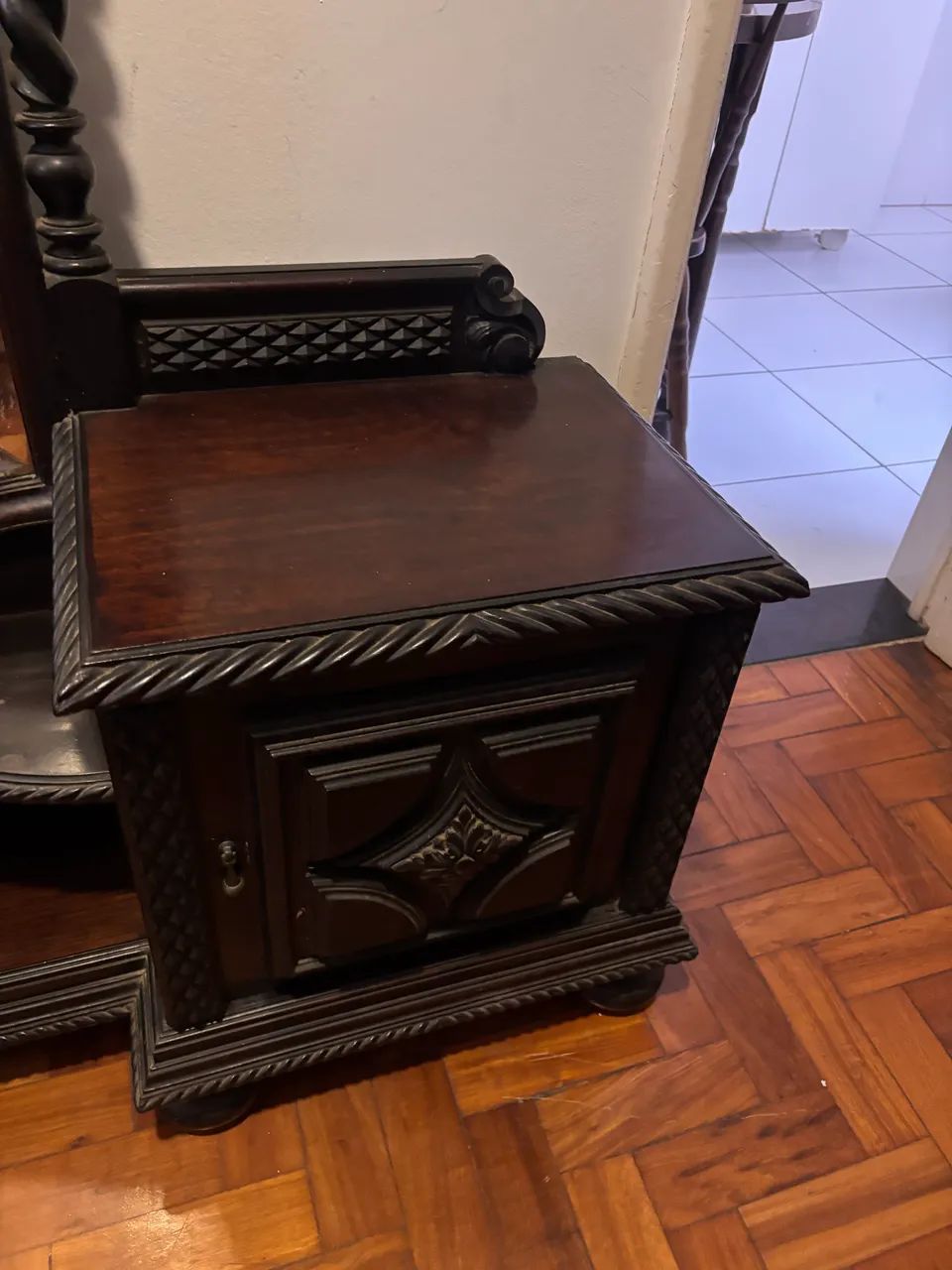 Móveis antigo penteadeira  - Foto 2