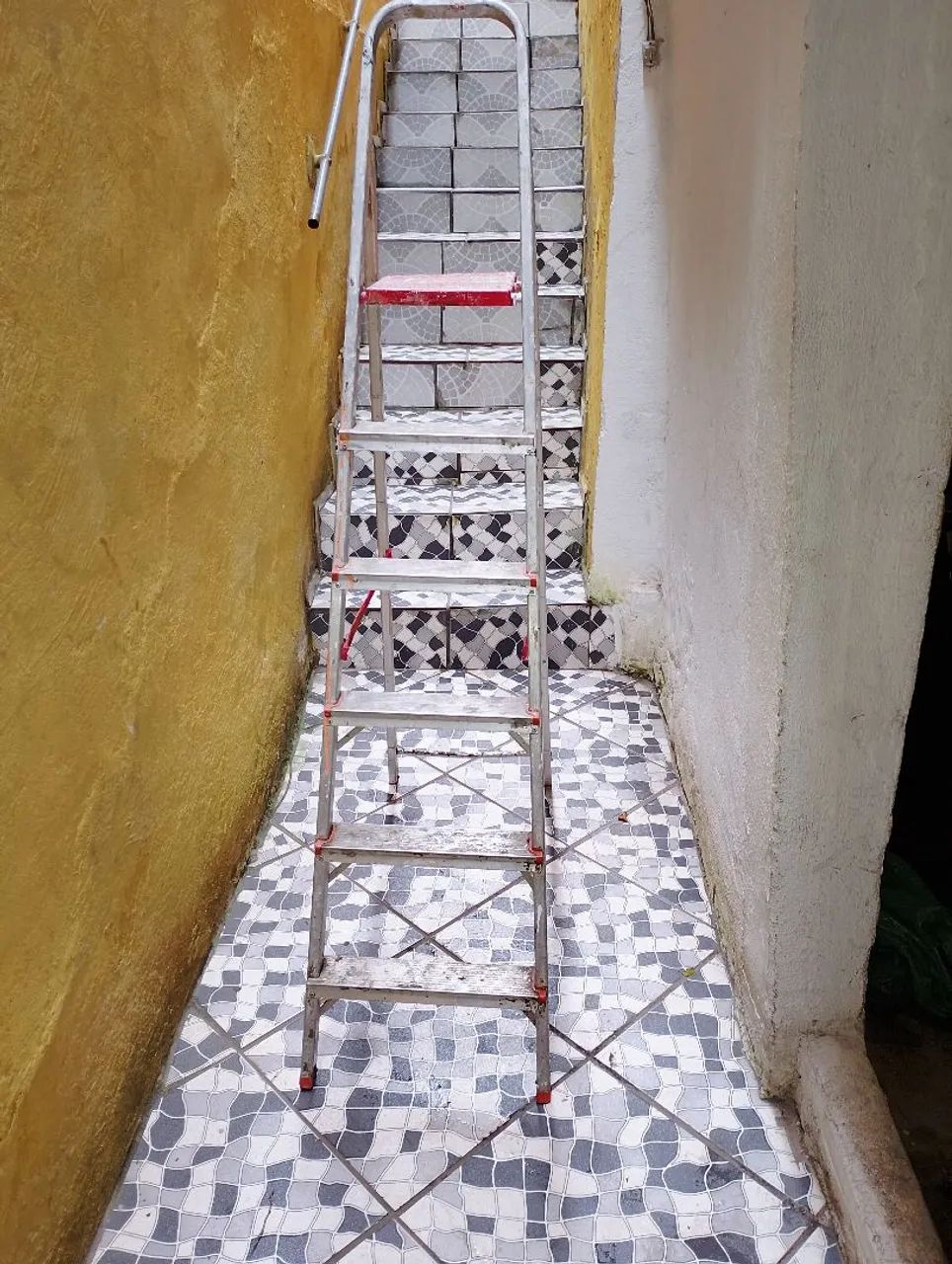 Escada de alumínio 
