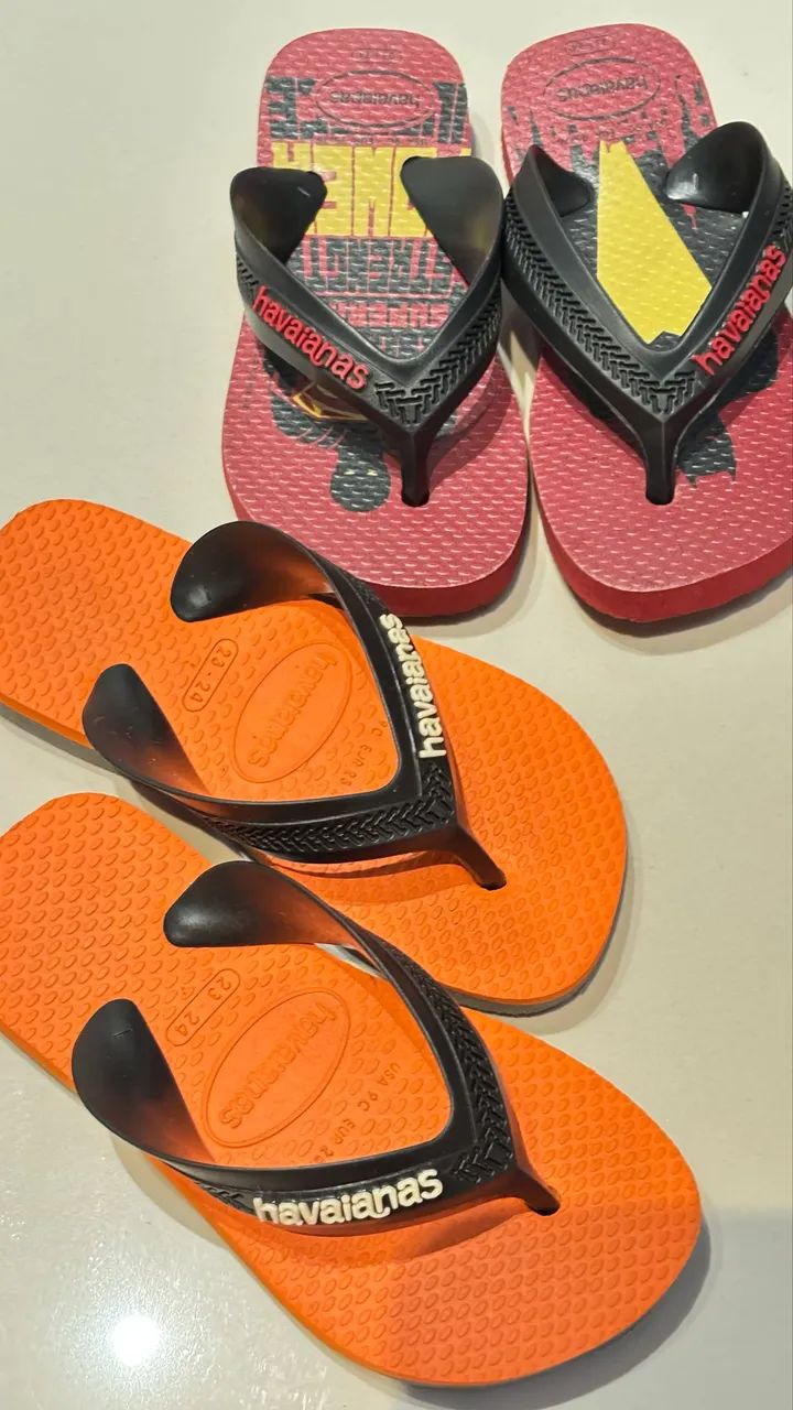 2 pares de Havaianas menino 23/24