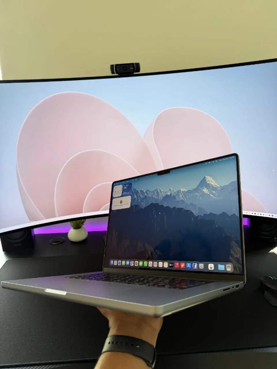 MacBook Pro 16 M1 Max 32GB 1TB | GPU 32 Núcleos - Foto 3