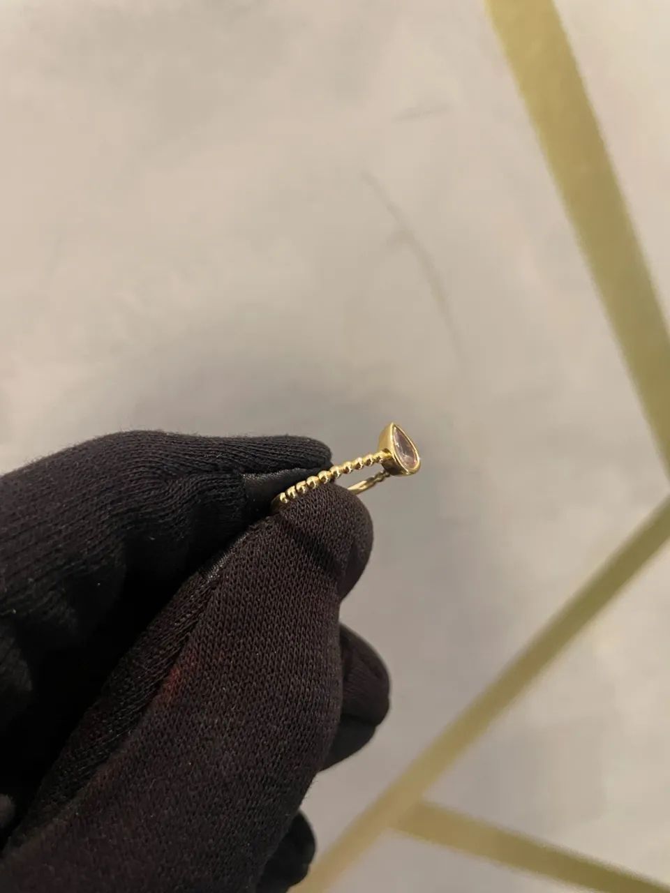 Anel ouro 18k lapidação pear aro granulado  - Foto 3