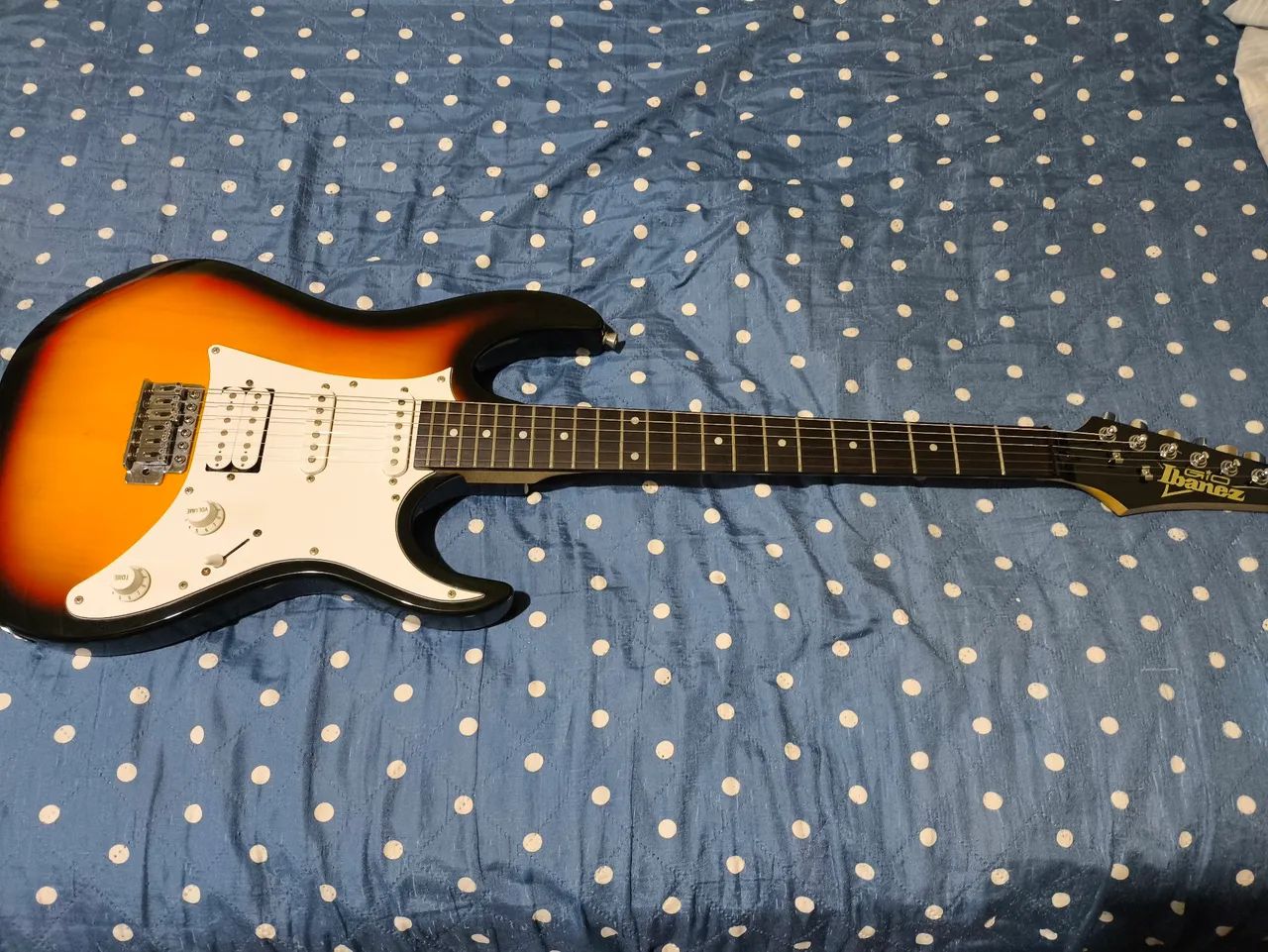 Vende-se Guitarra Ibanez  - Foto 4