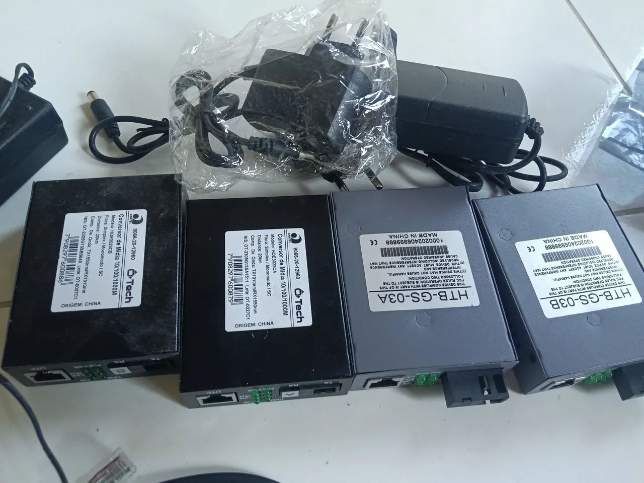 Vendo quatro conversor de mídia novos a e b e um up-link Intelbras modelo s1010f-p - Foto 3