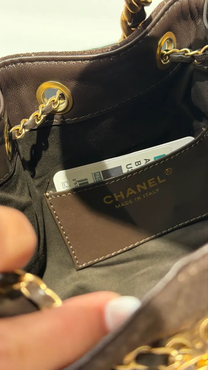 Bolsa Chanel 25 suede marrom - Foto 2