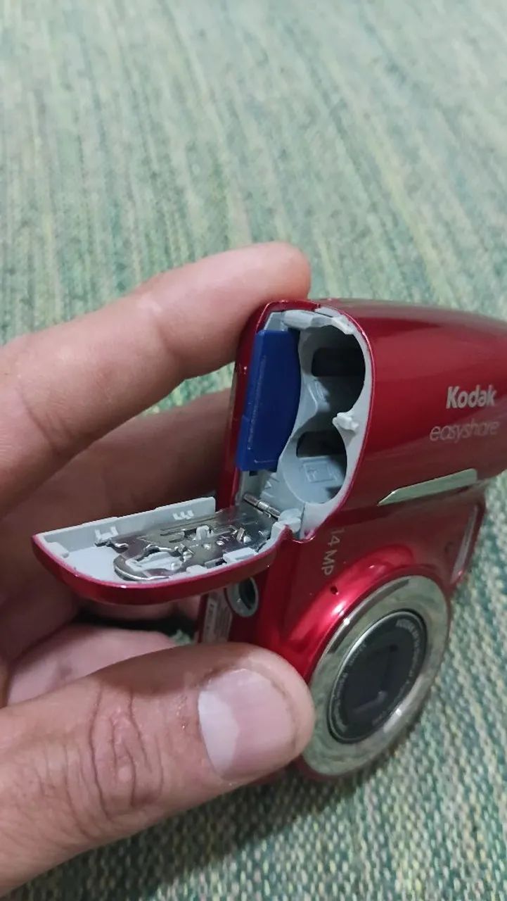 Vendo câmera digital Kodak 14MP nova funcionando perfeitamente  - Foto 2