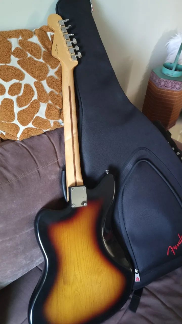 Guitarra Fender Jazzmaster Blacktop - Instrumentos musicais