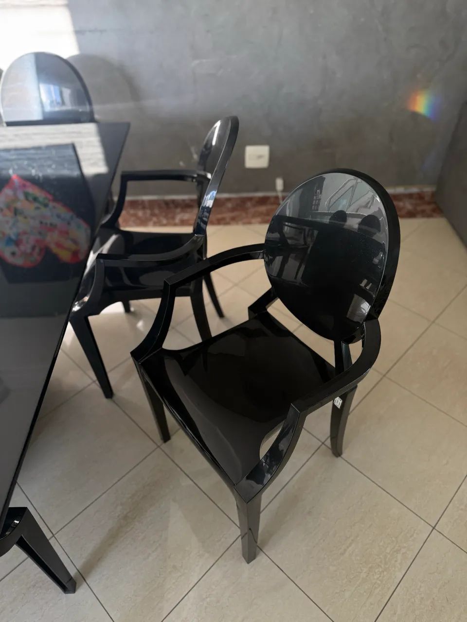 Mesa de jantar preta com 8 cadeiras  - Foto 3