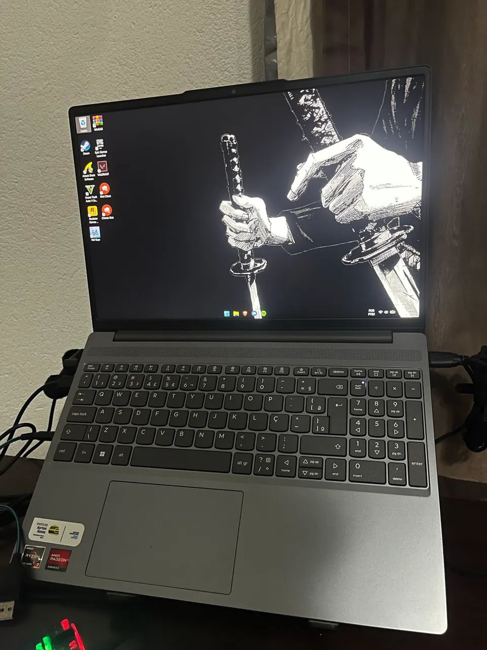 Lenovo IdeaPad Slim 3 - Ryzen 7  - Foto 2