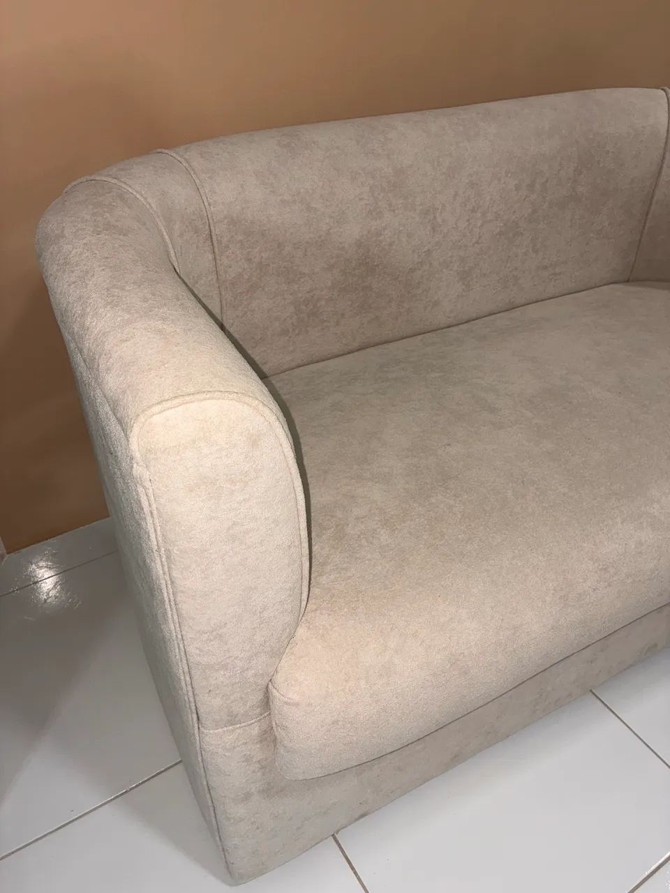 Sofá e puf de recepção  - Foto 4