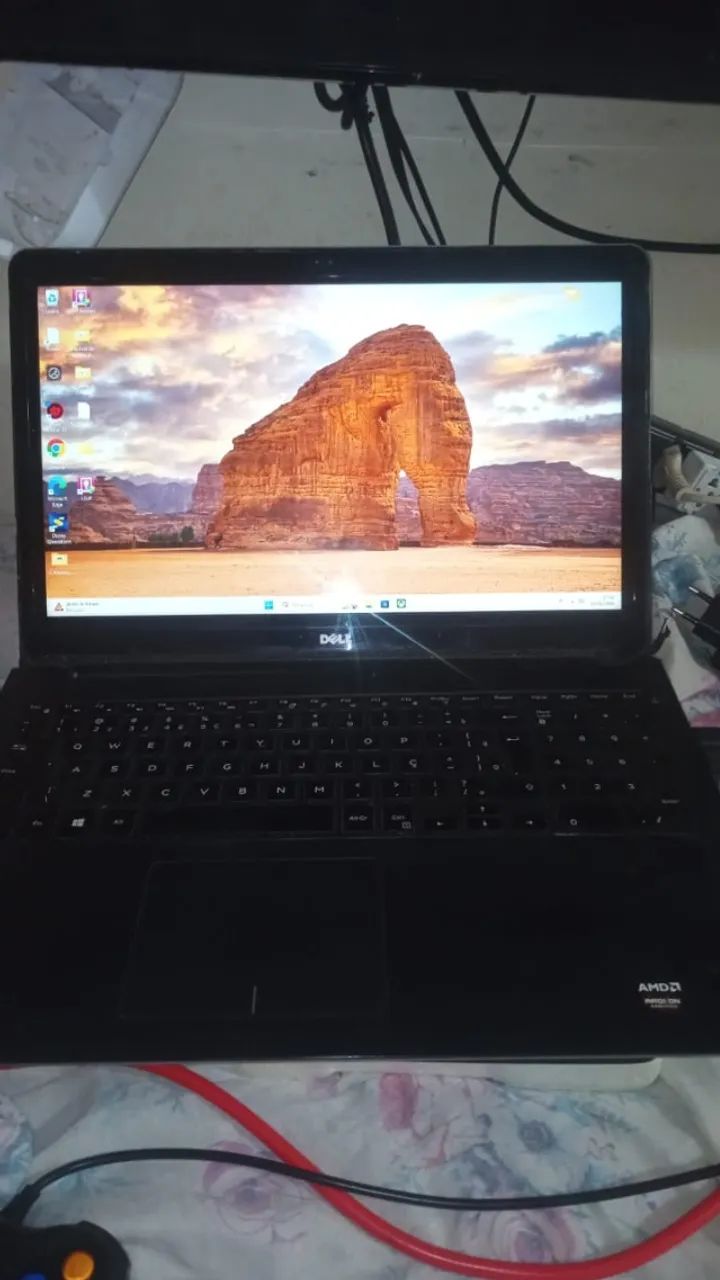 Notebook Dell Inspiron 5548 thouch scren i7 5500u 16 gb ram placa de vídeo 2gb AMD detalhe