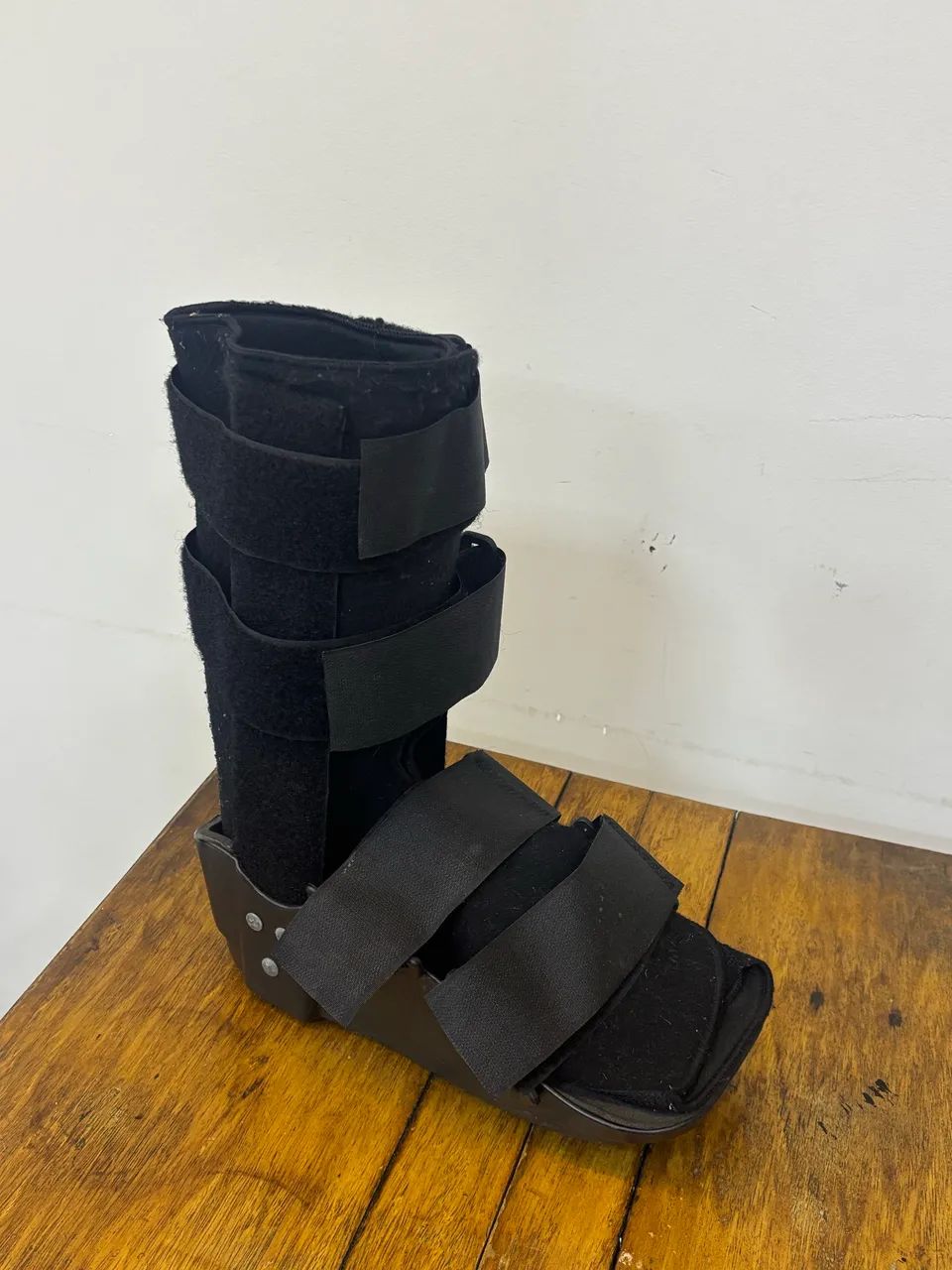 Bota ortopédica usada por 7 dias  - Foto 2