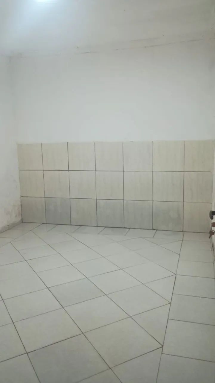 Aluga kitnet de um e dois quartos, coragem só pra moto, próximo Hmap  - Foto 3