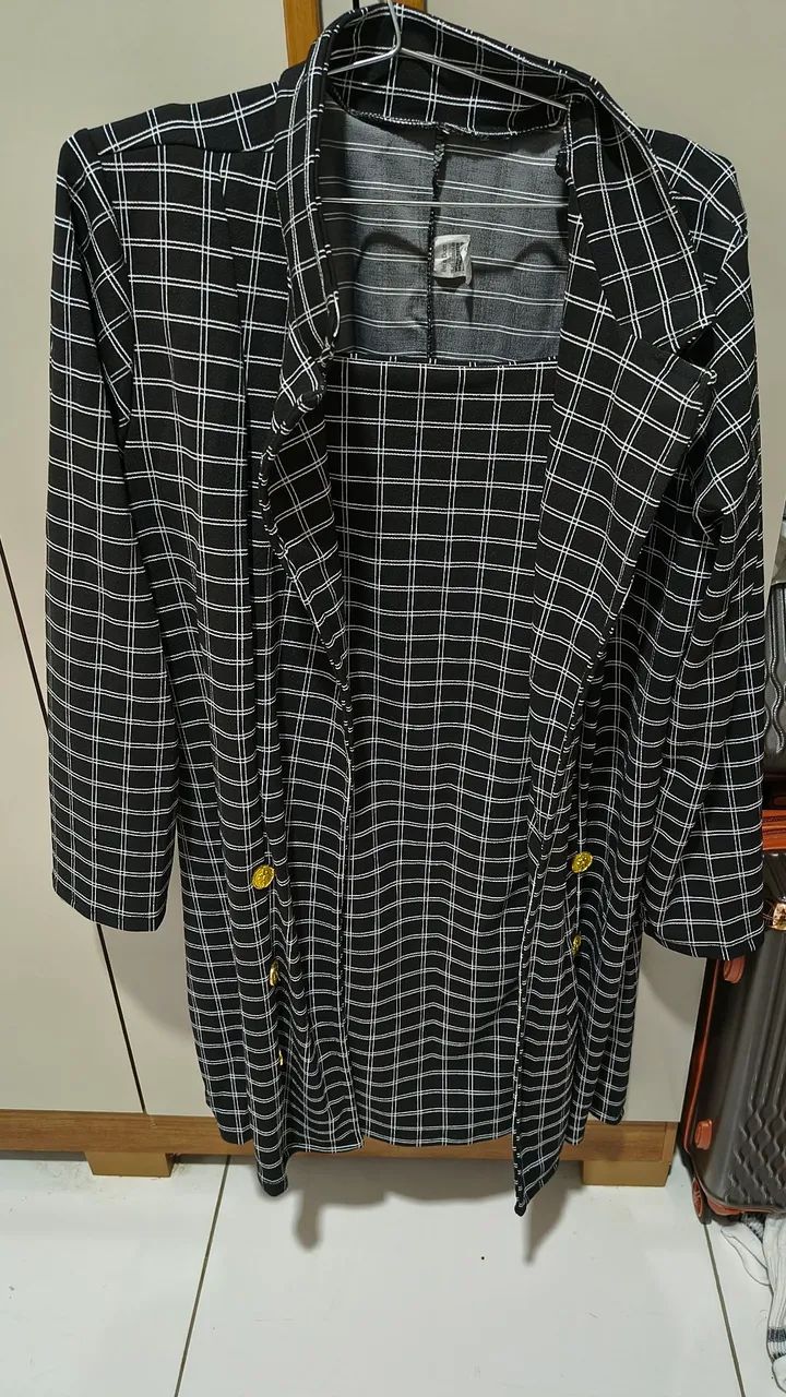Vestido com sobretudo 