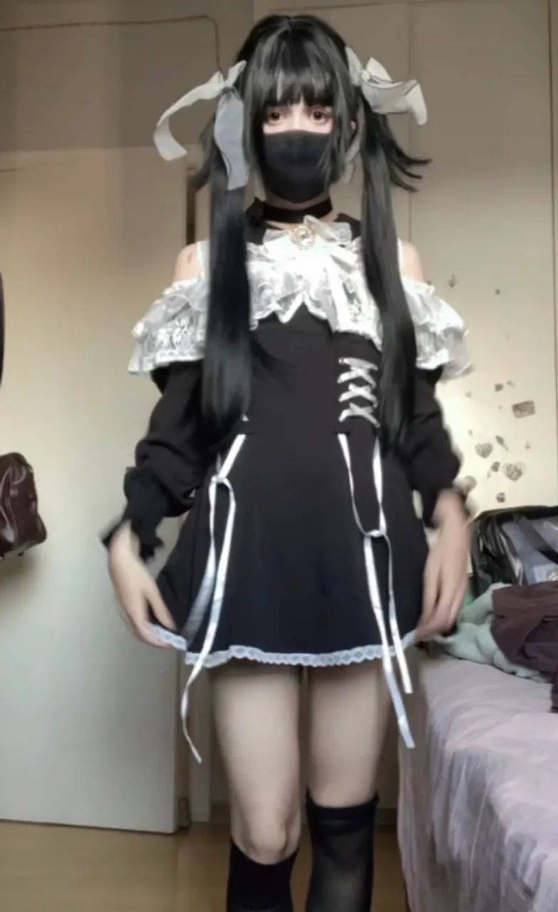 Vestido Jirai Kei preto e branco - Foto 3