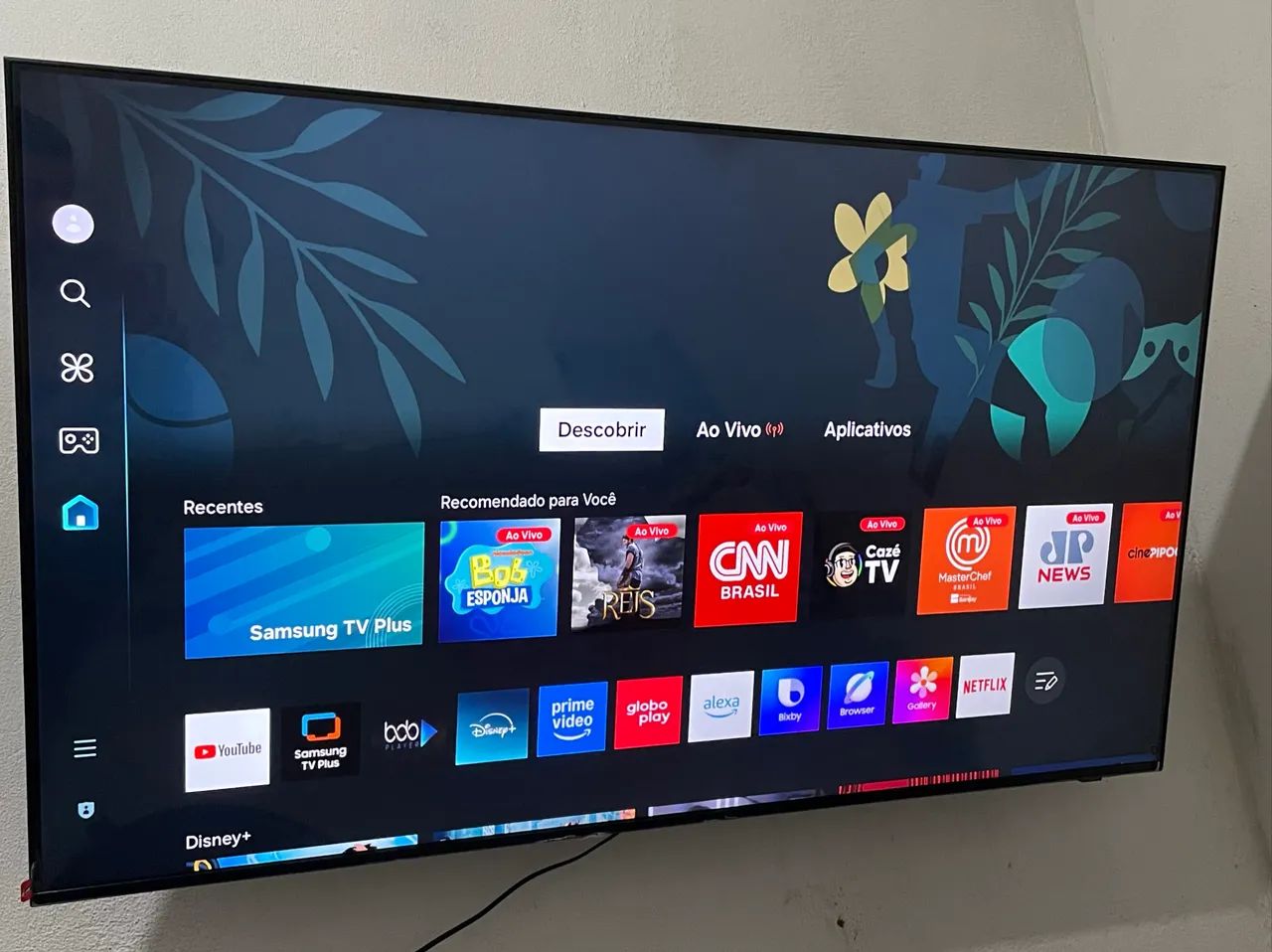 Smart Tv 55 polegadas por Samsung 4k cristal muito nova 