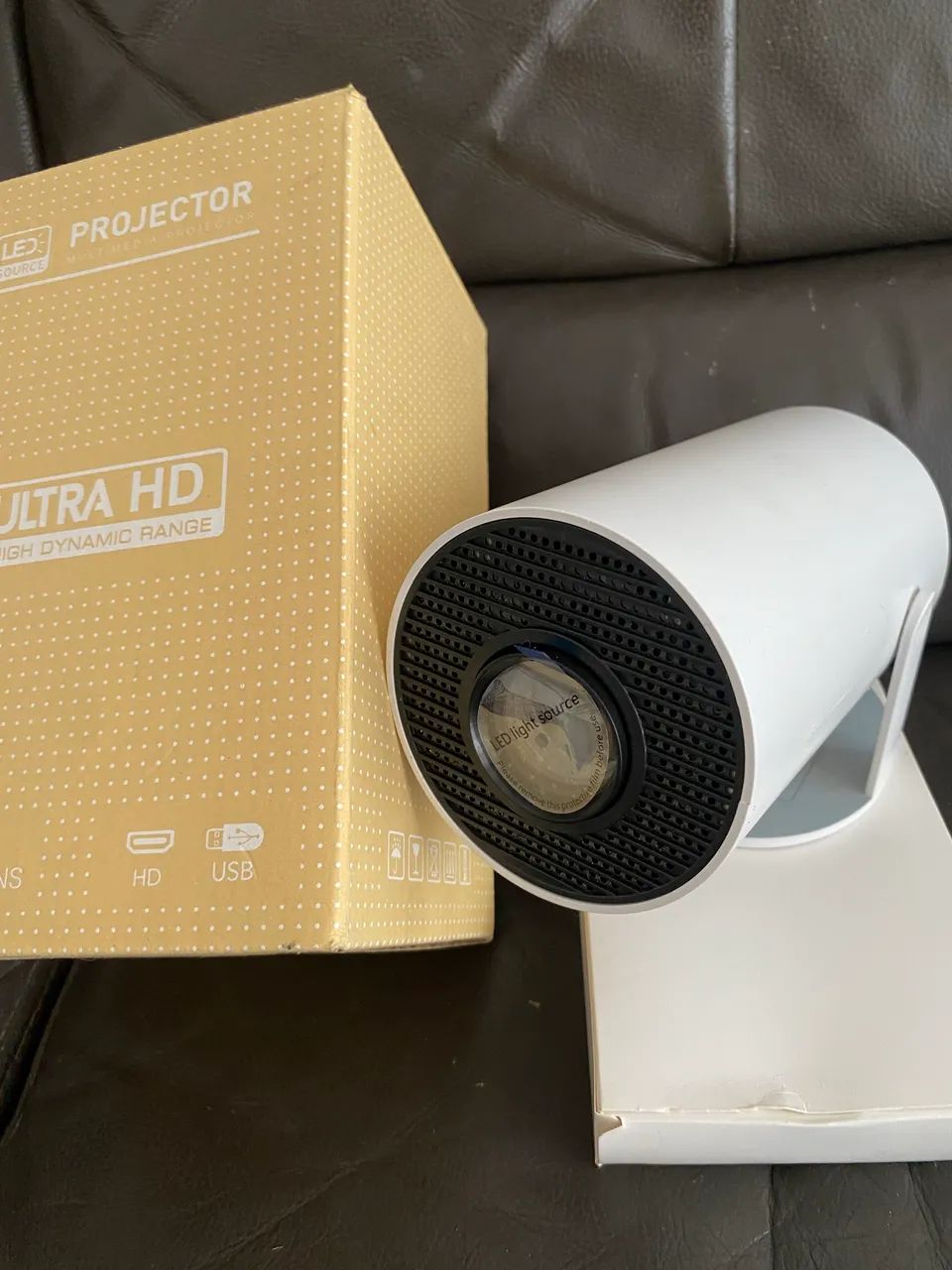 Projetor Portátil Ultra HD Novo 