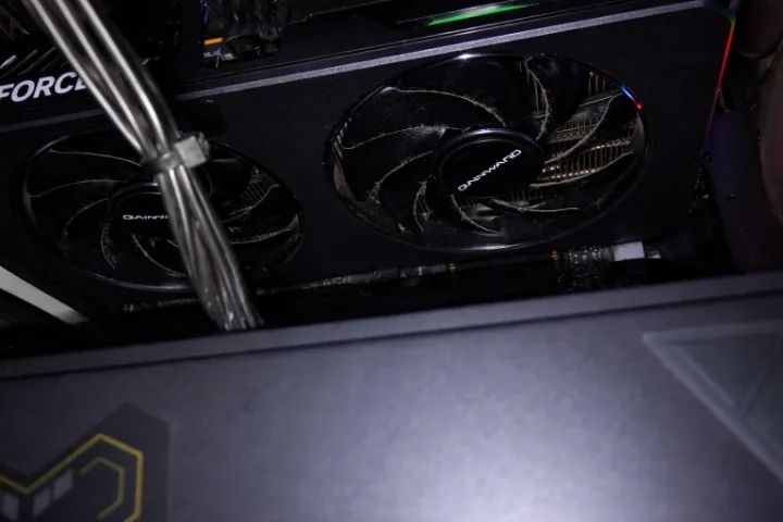 Placa de video Gainward GeForce RTX? 5060 Ghost 8GB - Foto 2
