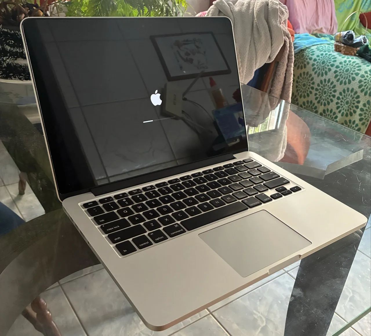 MacBook Pro Retina 13 polegadas 8+ 256GB - Notebooks - Dois Unidos