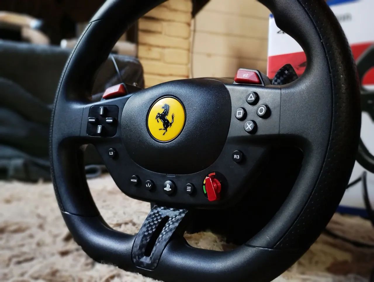 Volante Thrustmaster T98 Ferrari 296 GTB - PS5, PS4 e PC  - Foto 3