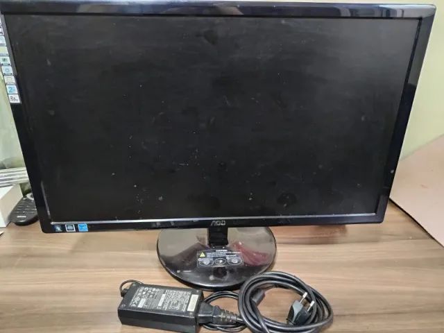 Monitor 23 polegadas com defeito