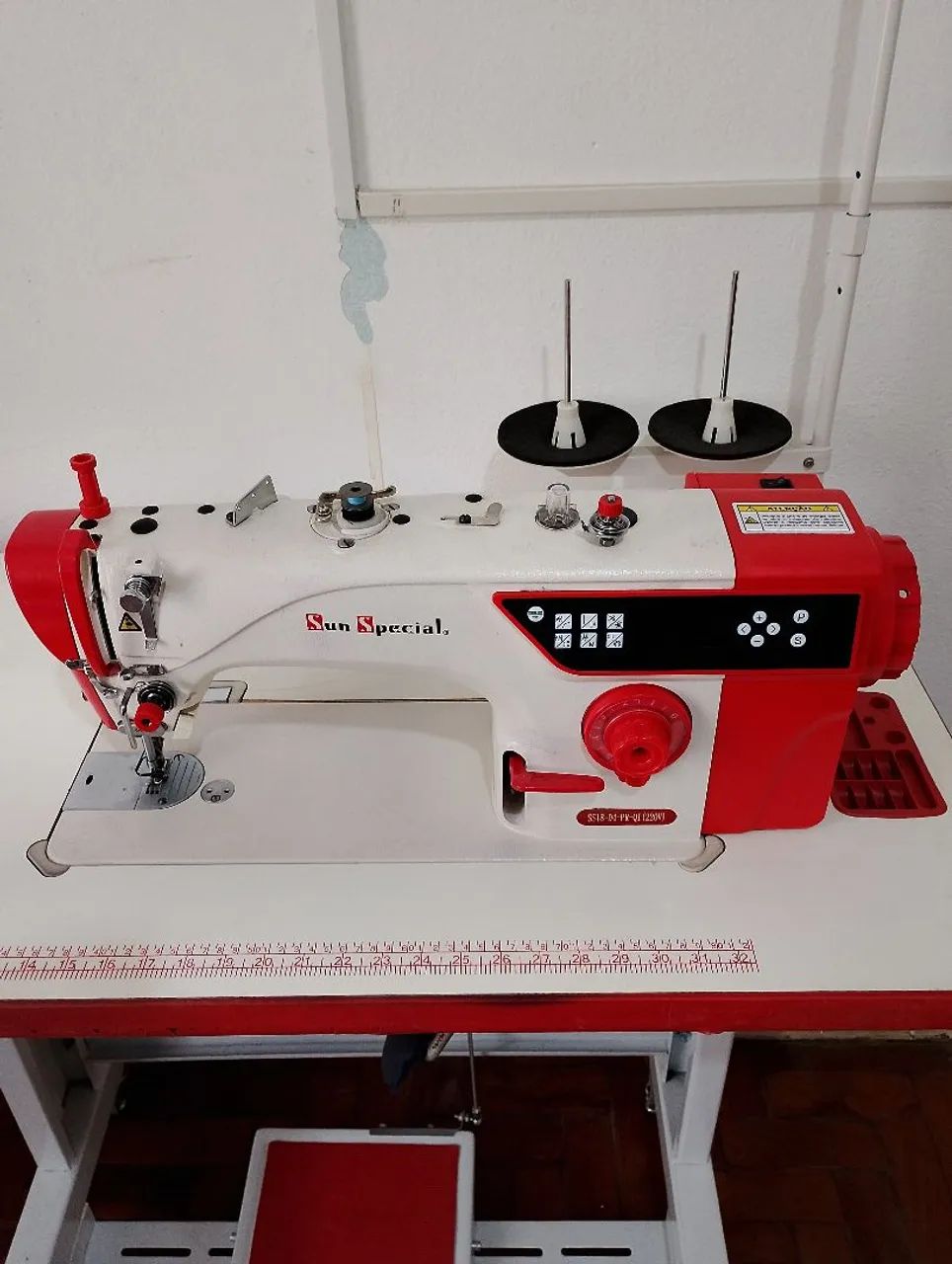 Máquina de costura reta Sun Special modelo SS18-D4-PR-QI (220V) - Foto 2