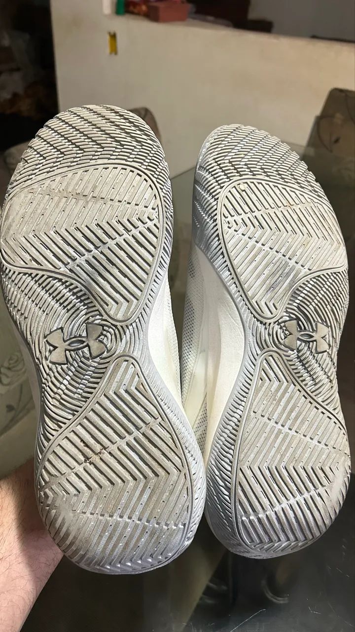 Tênis basquete under armour tamanho 48 - Foto 5