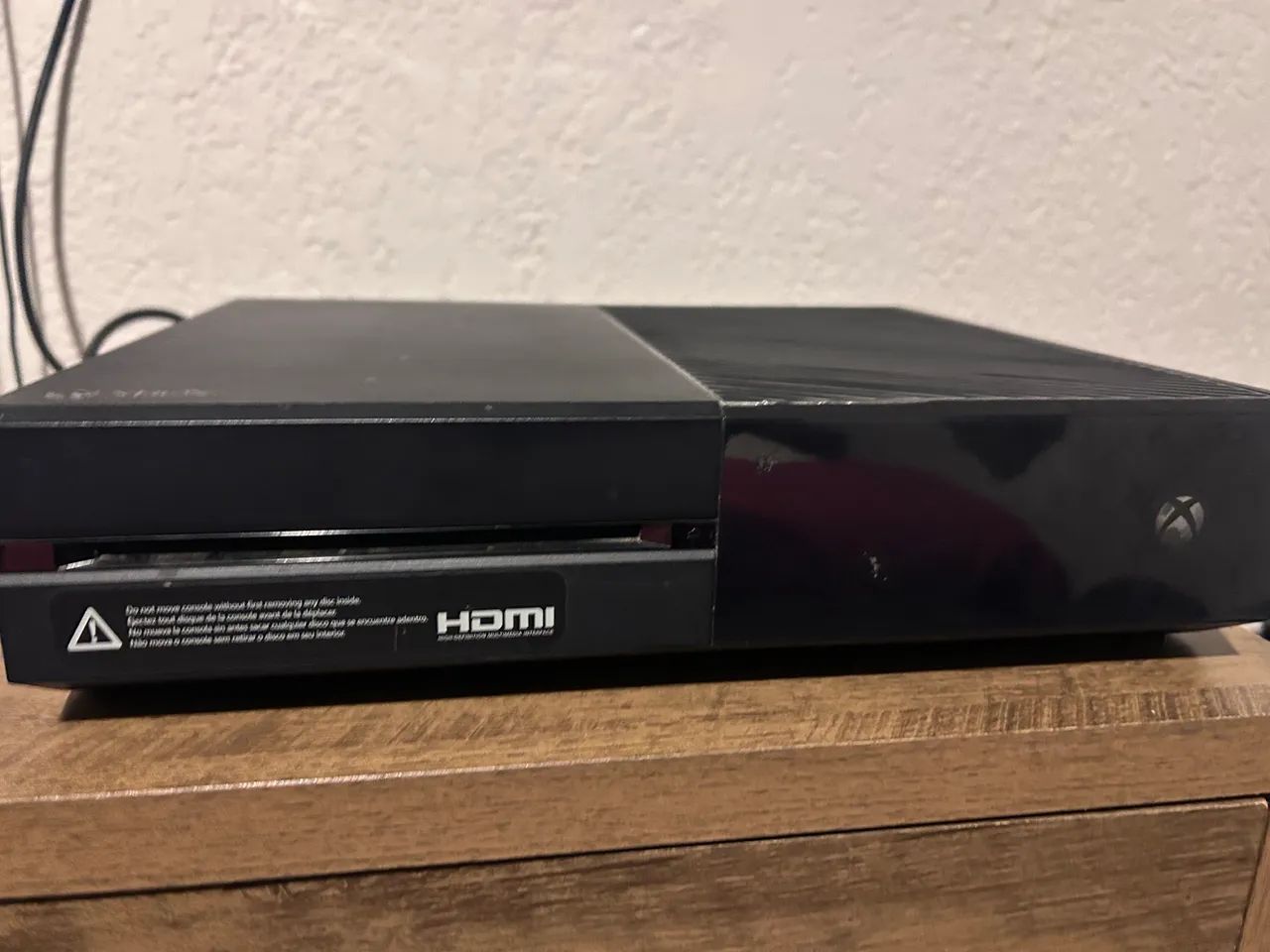 Xbox One com 1 jogo e 1 manete nova com garantia