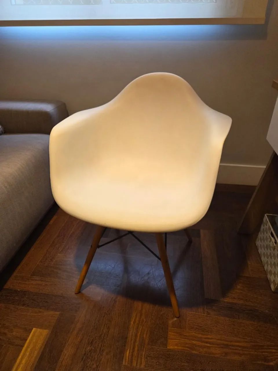 Cadeira Eames Tok&Stok | Madeira + Branca - Foto 2
