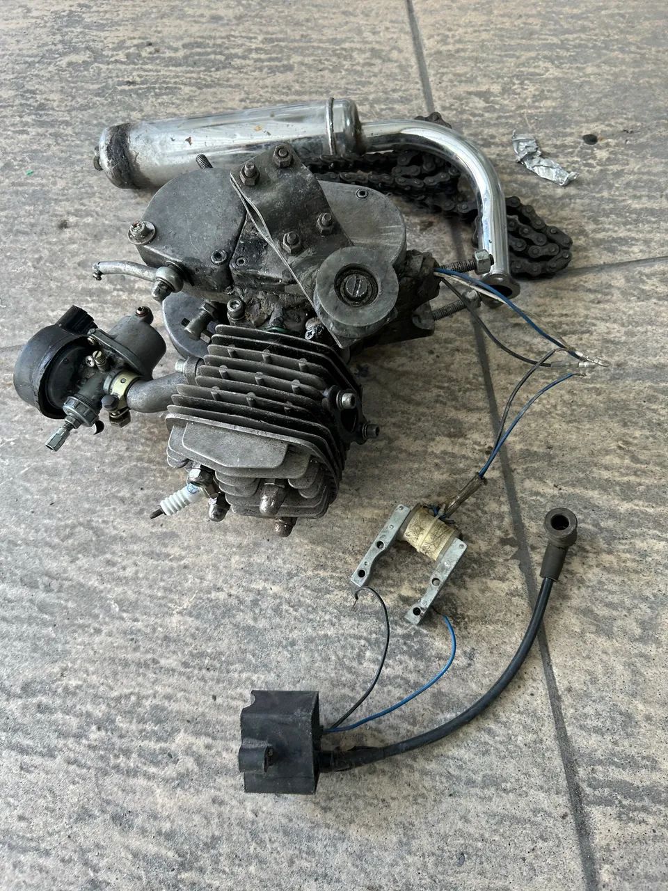 Motor 80cc 2 tempos e quadro aro 26 para colocar o motor