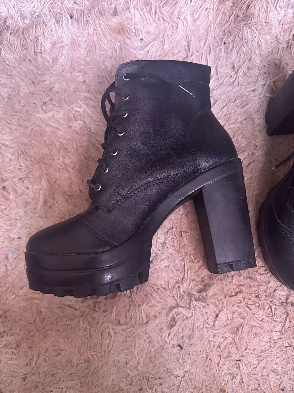 Bota meia pata
