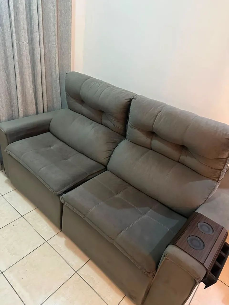 Vendo excelente sofá de 3 lugares 